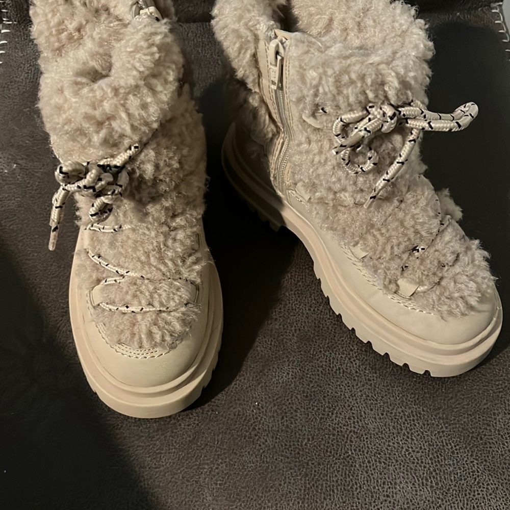 Zara Boots